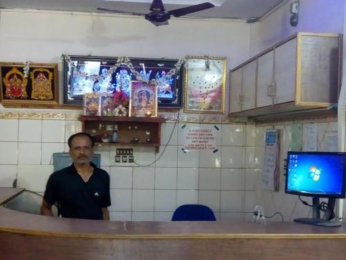 Lodge Sharadavilas Kk Residency