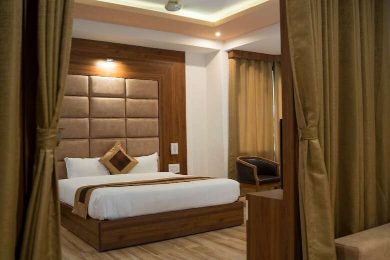 Hotel Rishika Clarks Inn