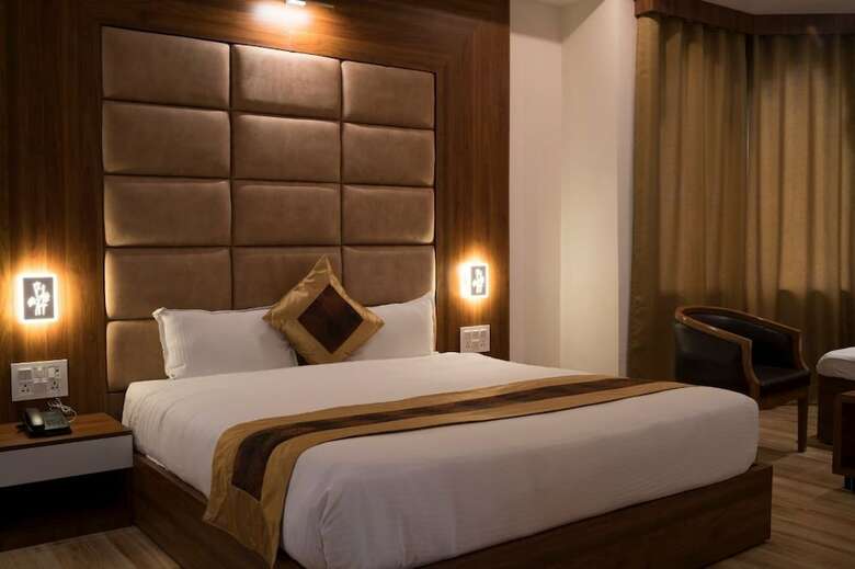 Hotel Rishika Clarks Inn