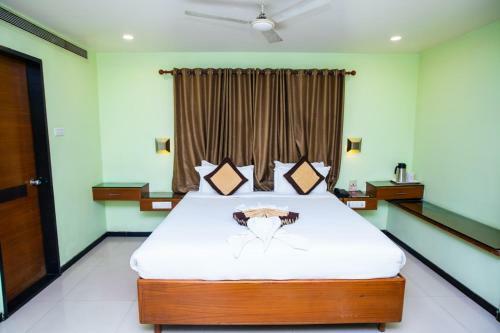 Simran Heritage(business Hotel)
