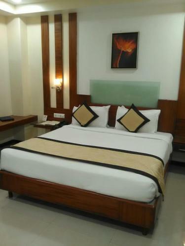 Simran Heritage(business Hotel)