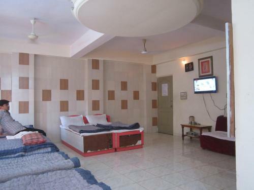 Hotel Dhruv Palace
