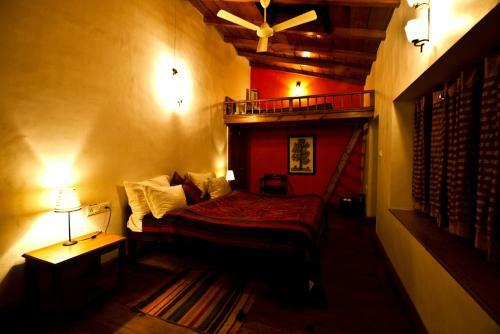 The Olive Room Stay - Two Chimneys Gethis