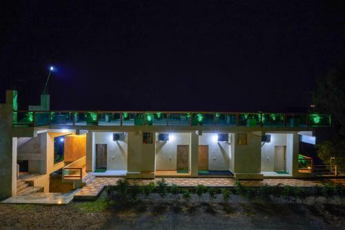 Hotel Saptarang Residency