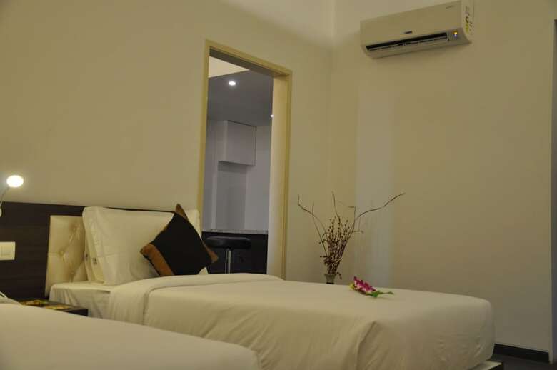 Mango Hotels Tansha Regal