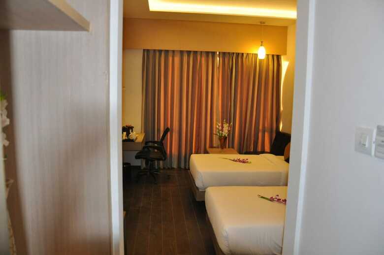 Mango Hotels Tansha Regal