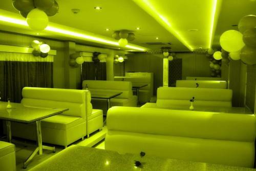 Hotel Star Msr Residency