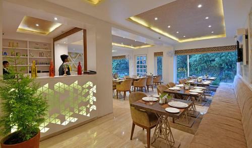 Hotel Clarks Residences Bhowali