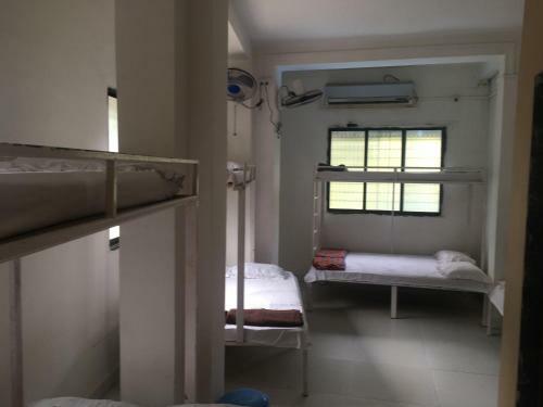 Hotel Dolphin House Beach Resort