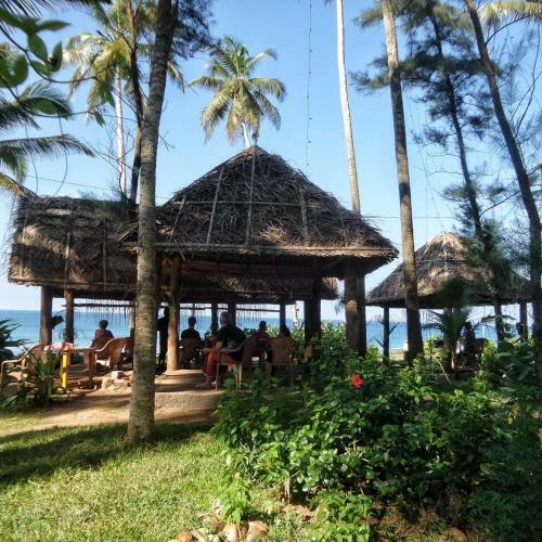Hotel Sukriti Beach Resort