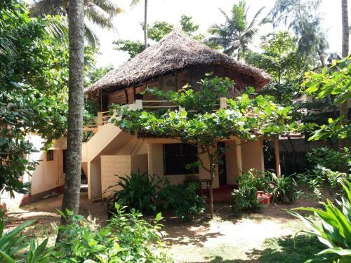 Hotel Sukriti Beach Resort