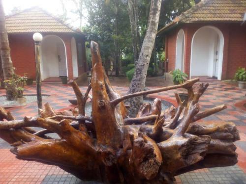 Hotel Nalukettu Resort