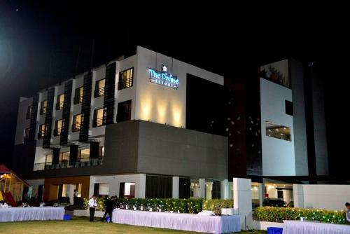 Hotel The Divine Resort