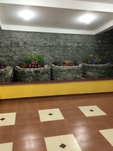 Hotel Vignesh Holiday Inn