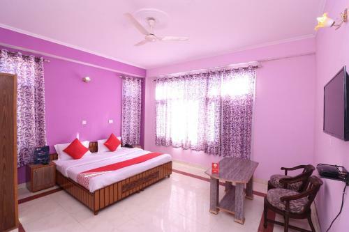 Oyo 27694 Moksh Hotel