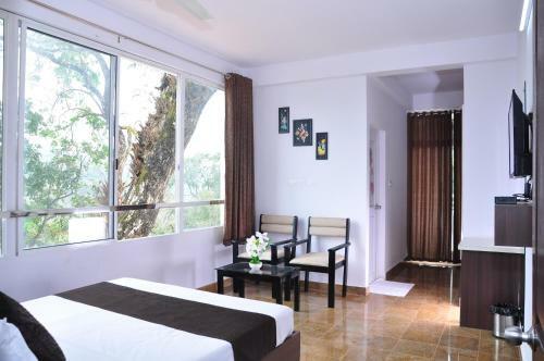 Hotel Munnar Summer Castle