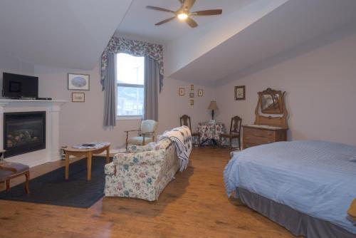 Bed & Breakfast Country Encounters Accommodations
