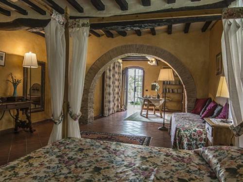 Grezzano Villa Sleeps 14 Pool Wifi