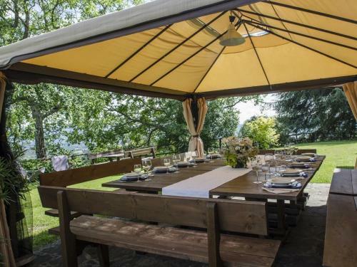 Grezzano Villa Sleeps 14 Pool Wifi
