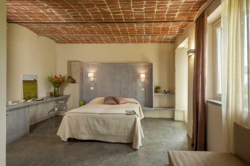 Agroturismo Cascina Cerola Farm Stay