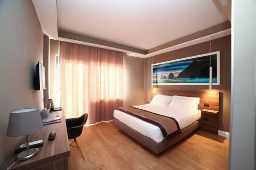 Hostal 7th Floor Suite