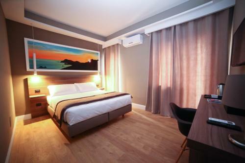 Hostal 7th Floor Suite