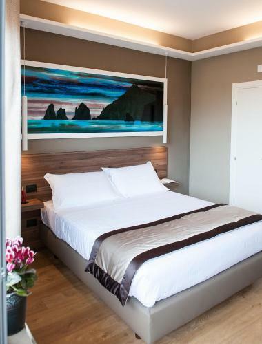 Hostal 7th Floor Suite