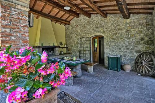 Osteriola Villa Sleeps 12 Pool Wifi
