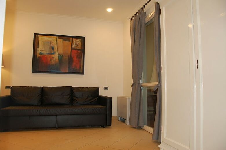 Apartamento Montecatini Suites