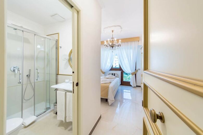 Hostal B&B Palazzo Montesanto