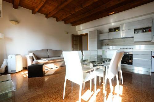Merlo Nero Apartments