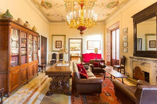Ponte A Bozzone Villa Sleeps 25 Air Con