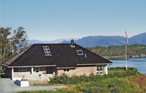 Holiday Home Lundegrend Homlevik