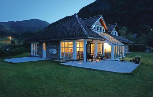 Holiday Home Lundegrend Homlevik