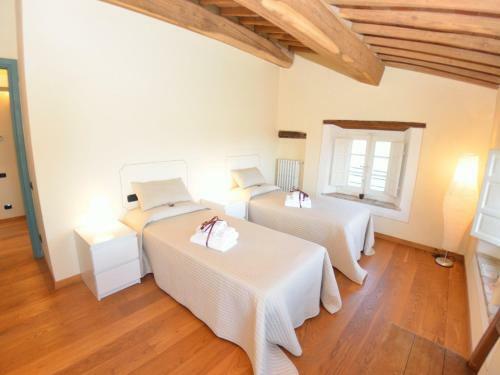 Vicopelago Villa Sleeps 6 Pool Wifi