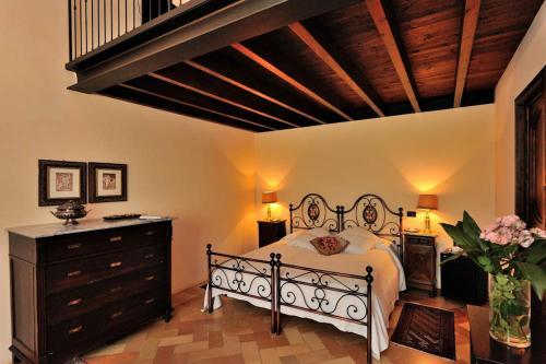 San Liberio Villa Sleeps 28 Pool Air Con T764785