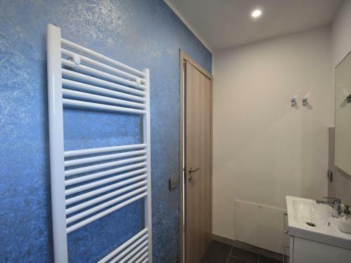 Luxury Apartment In Ghiffa With Garden