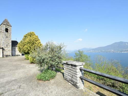 Luxury Apartment In Ghiffa With Garden