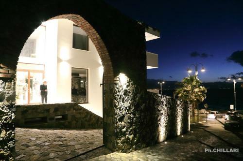 Hotel Ngonia Bay