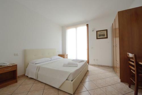 Hotel Albergo Navene