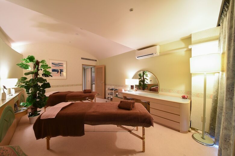 Hotel Spring Golf & Art Resort Awaji