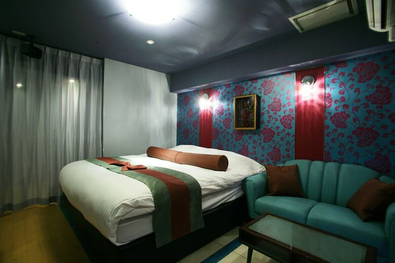 Hotel Christmas Numazu (love Hotel)