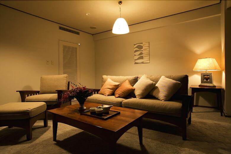 Hotel Plaza Awajishima