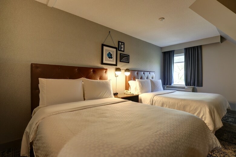 Hotel Four Points By Sheraton St. Catharines Niagara Suites