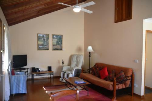 Bed & Breakfast Avoca Cottages