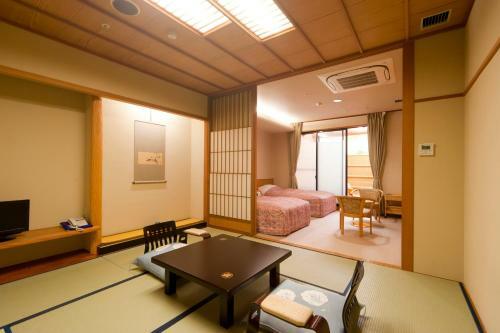 Tagawa Ryusenkaku