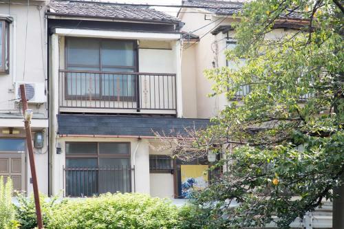 Aoi-riverside Old Townhouse