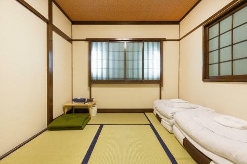 Hostal Guest House Links