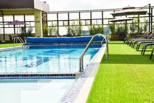 Verona Hotel And Conference Center