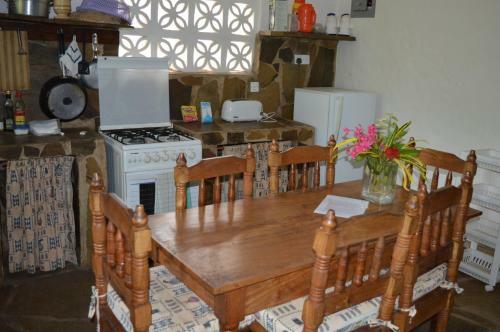 Coast Sun Gardens Cottage